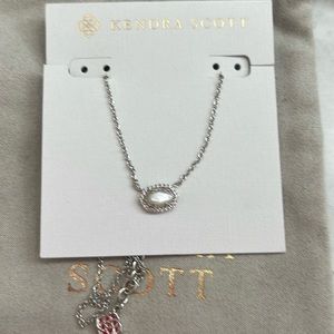 NWT Kendra Scott silver and mother of pearl Chelsea necklace.